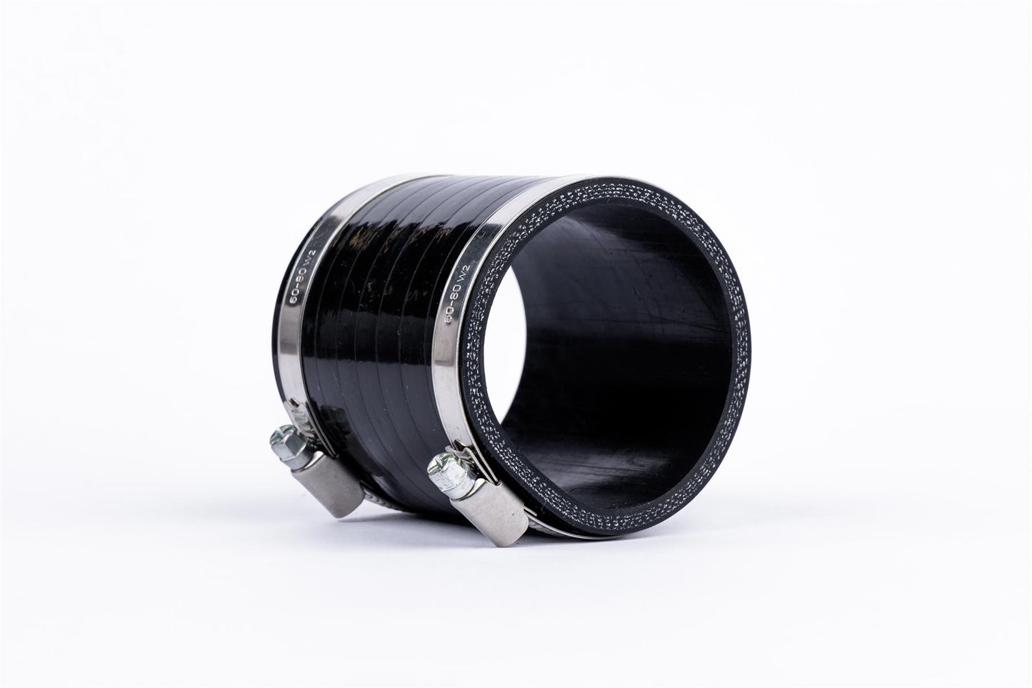 Filtro de Aire Ramair de espuma de tamaño mediano con base de aluminio de 90mm de diámetro exterior en color plateado con acoplador de silicona.