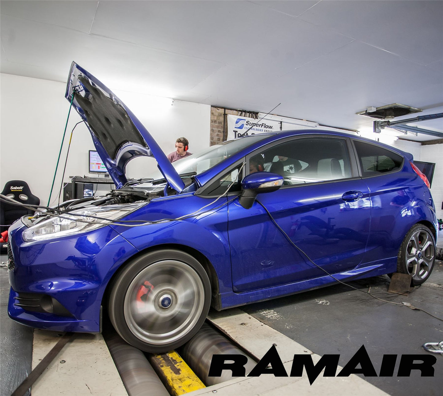 Mangueira de entrada de silicone preta para Ford Fiesta ST 180 MK7 Ecoboost da Ramair.